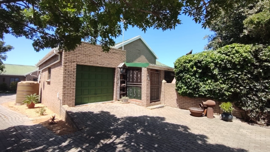 3 Bedroom Property for Sale in Stilbaai Wes Western Cape